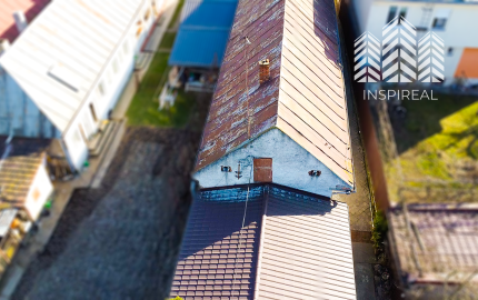 Podnikateľská budova v Čani