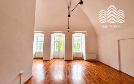 Reprezentatívne priestory na prenájom – Štúrova, pri Auparku