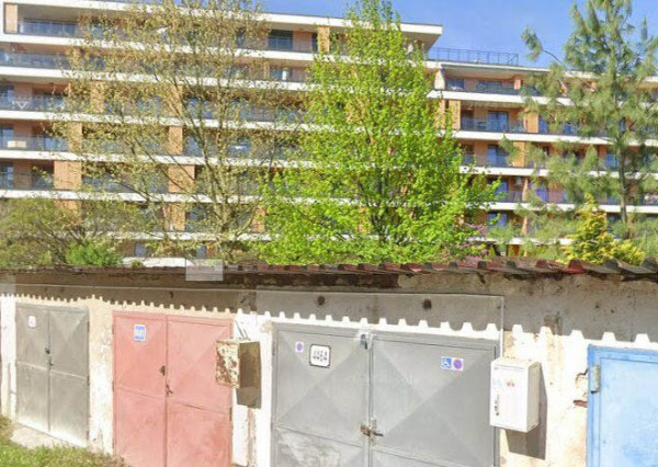 Garáž na predaj 17m2, Vodárenská, Košice-Sever