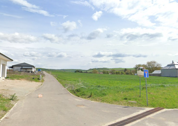 stavebný pozemok 10km od Košíc (Rozhanovce)