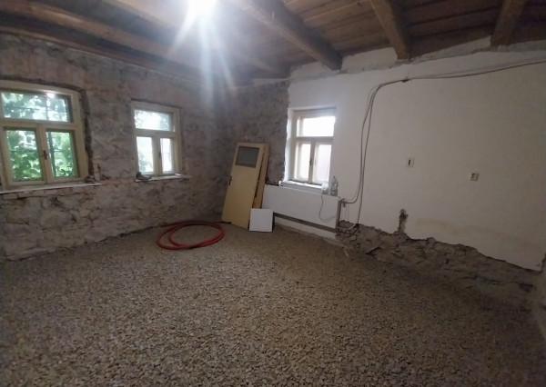 Rozostavaný rodinný dom-Bohdanovce, pozemok 750m2
