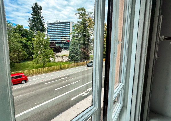 Reprezentatívne priestory na prenájom – Štúrova, pri Auparku