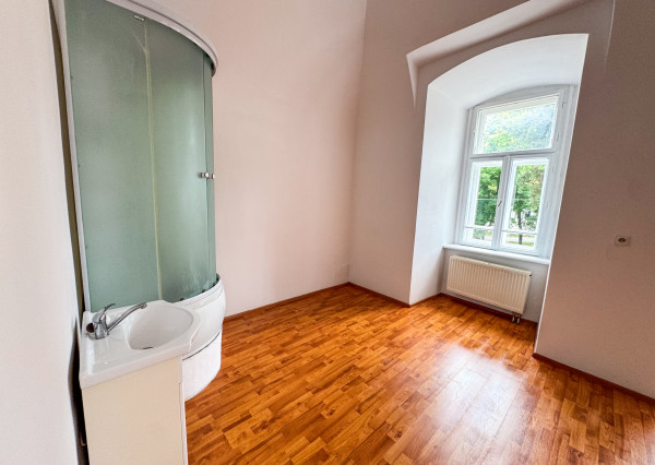 Reprezentatívne priestory na prenájom – Štúrova, pri Auparku