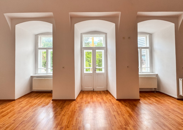 Reprezentatívne priestory na prenájom – Štúrova, pri Auparku