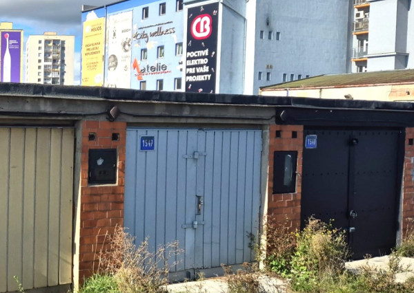 Garáž s vlastným pozemkom a elektrinou na predaj - Krivá, Košice Juh