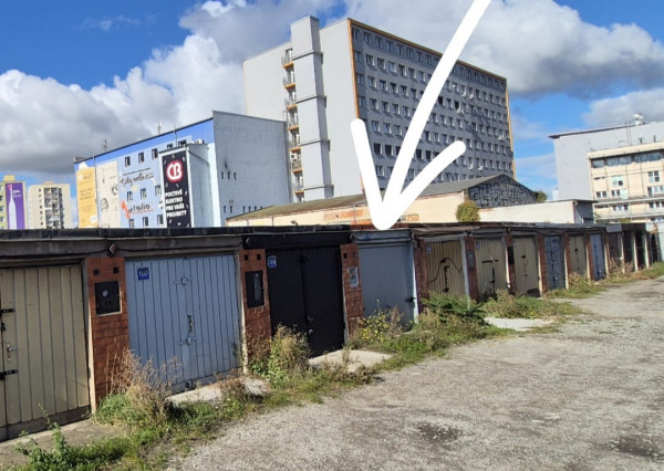 Garáž s vlastným pozemkom a elektrinou na predaj - Krivá, Košice Juh