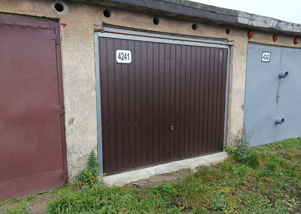 Garáž na predaj (bez pozemku) 18m², Čárskeho, Košice - Sever