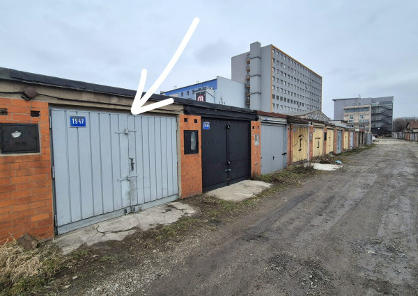 Garáž s vlastným pozemkom a elektrinou na predaj - Krivá, Košice Juh