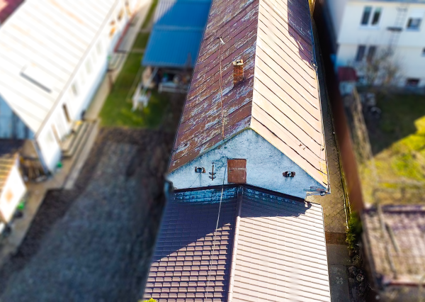 Podnikateľská budova v Čani