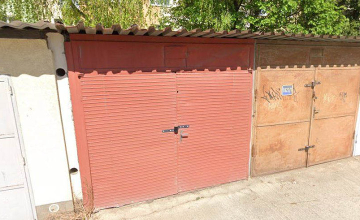 Garáž na predaj 17m2, Lomená, Košice-Staré Mesto - fotografia 1