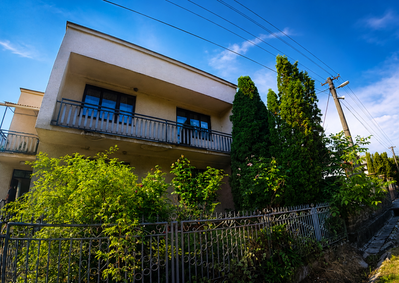 RANKOVCE RODINNÝ DOM S 2 BYTOVÝMI JEDNOTKAMI
