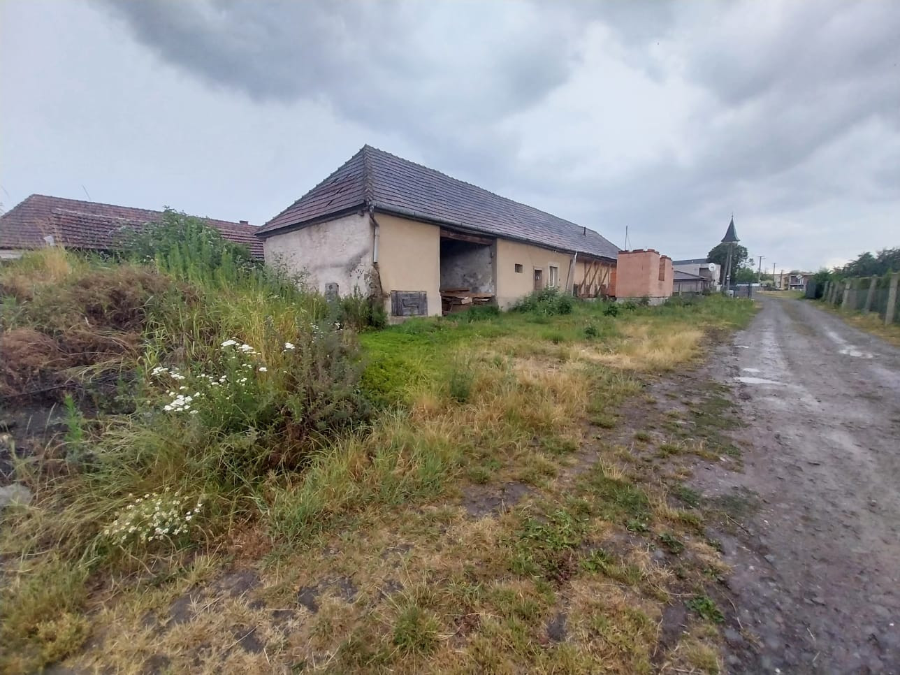 Rozostavaný rodinný dom-Bohdanovce, pozemok 750m2